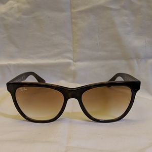 Ray-Ban unisex sunglasses RB4184